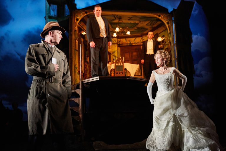 An Inspector Calls at the Playhouse Theatre. Photo by Mark Douet _80A5087