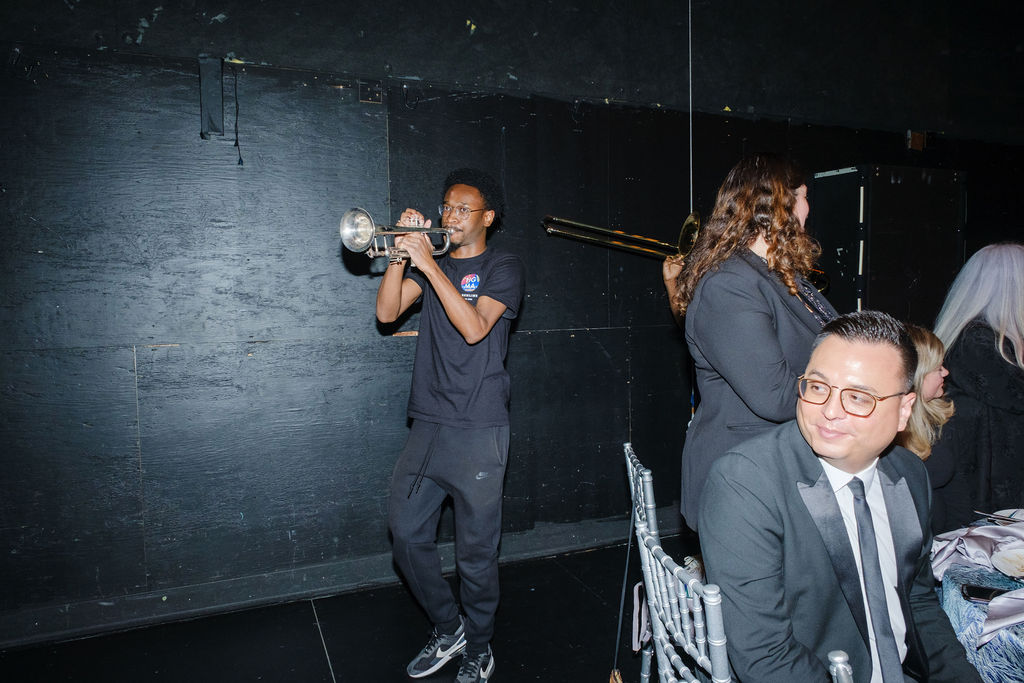 Hamilton Garrett performing