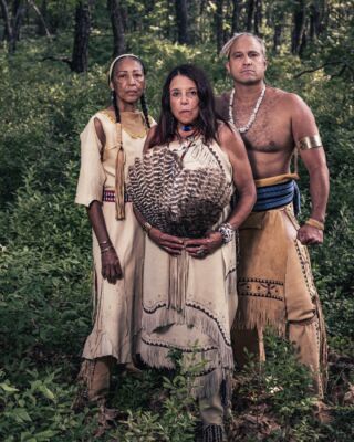 It's #WeAreTheLand week! Learn more about the Wampanoag People in our recent blog post! We can't wait for this weekend's performances. (Link in bio.)
.
.
.
#Wampanoag #USHistory #MAHistory #PerformingArts #BostonTheatre #ArtsEmerson