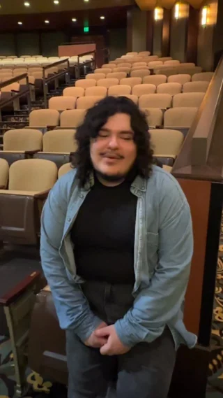 The Things Around Us starts NEXT FRIDAY! Do you have your tickets yet?⁠
⁠
🎟️ in bio!⁠
⁠
#Comedy #Symphony #BostonTheatre