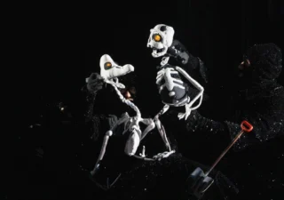 We can't wait for the cutest friendship of the year to get here! ⁠
⁠
📸: Dead as a Dodo/Richard Termine