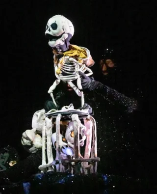 Dead as a Dodo is ALMOST HERE! We released more tickets due to popular demand, so get yours while you can! Five performances only!⁠
⁠
🎟️ link in our bio!⁠
⁠
#Puppetry #BosArts #BostonTheatre