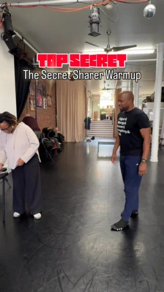 Check out the warmup routine for Alvon Reed and assistant director Brielle Fowlkes!

#TheSecretSharer #BosArts #BostonTheater